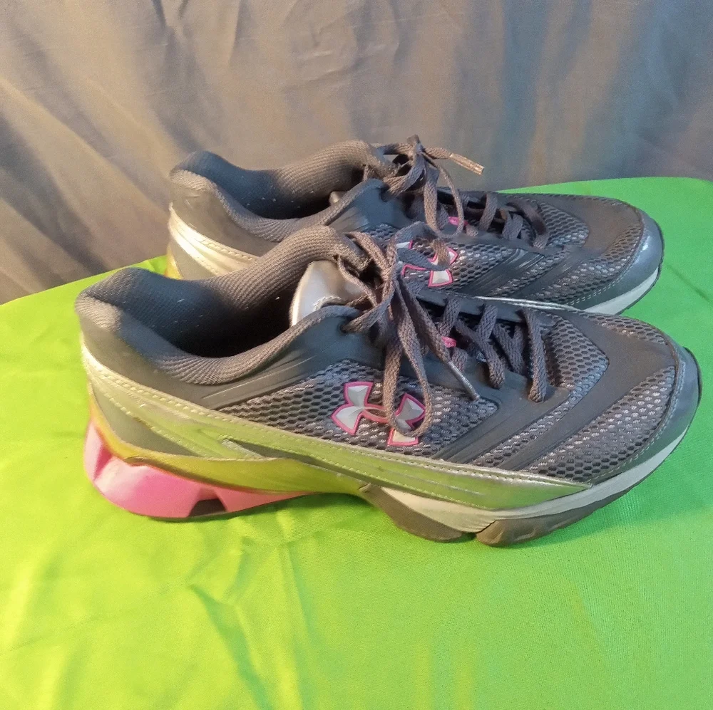 Underarmor Grey And Pink Athletic Running Shoes